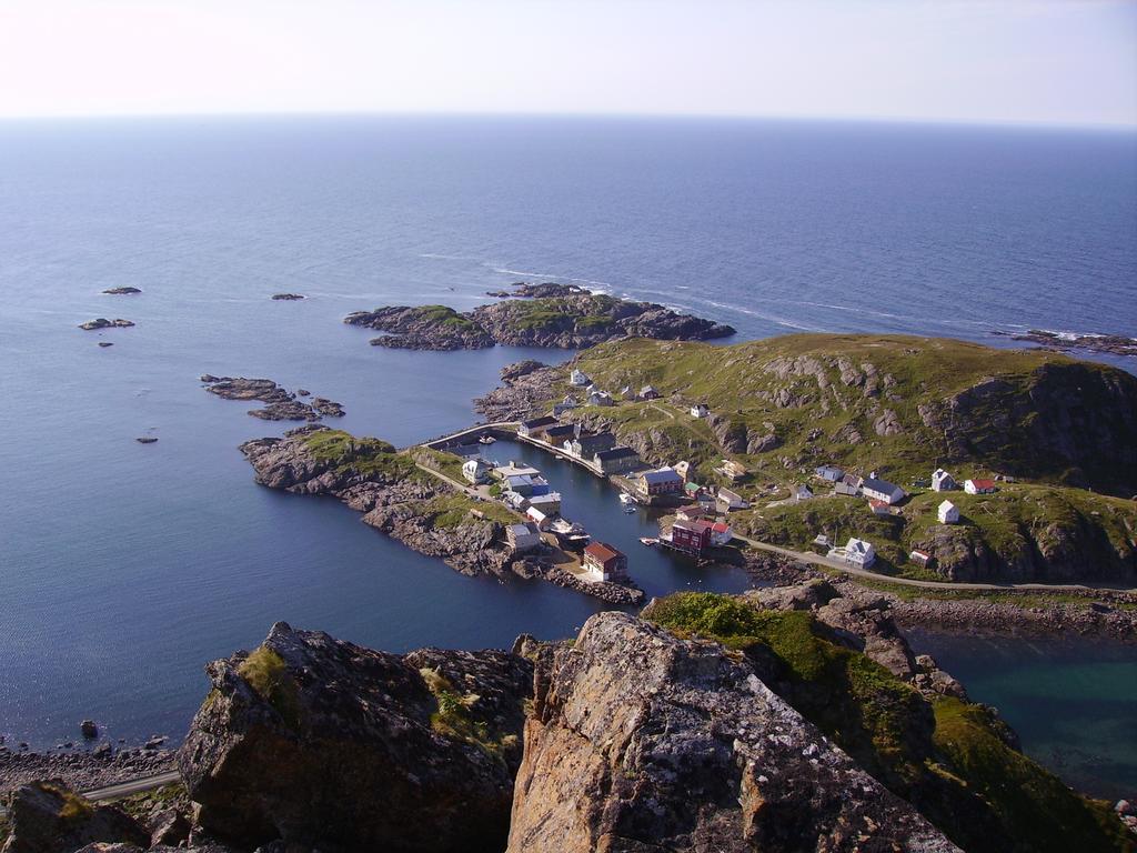 Отель Holmvik Brygge Nyksund Экстерьер фото